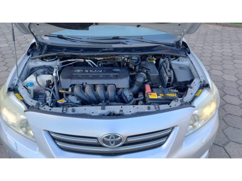 TOYOTA - COROLLA - 2009/2010 - Prata - R$ 58.900,00