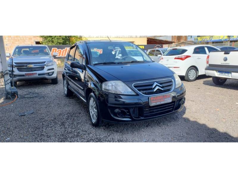 CITROËN - C3 - 2010/2011 - Preta - R$ 25.000,00