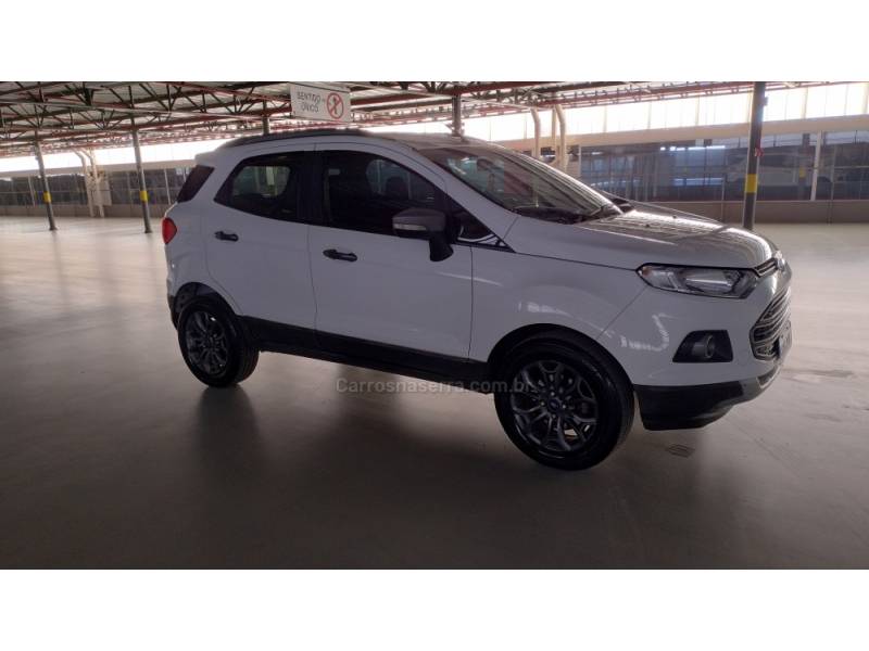 FORD - ECOSPORT - 2015/2016 - Branca - R$ 59.999,00
