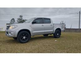 TOYOTA - HILUX - 2010/2010 - Prata - R$ 90.000,00