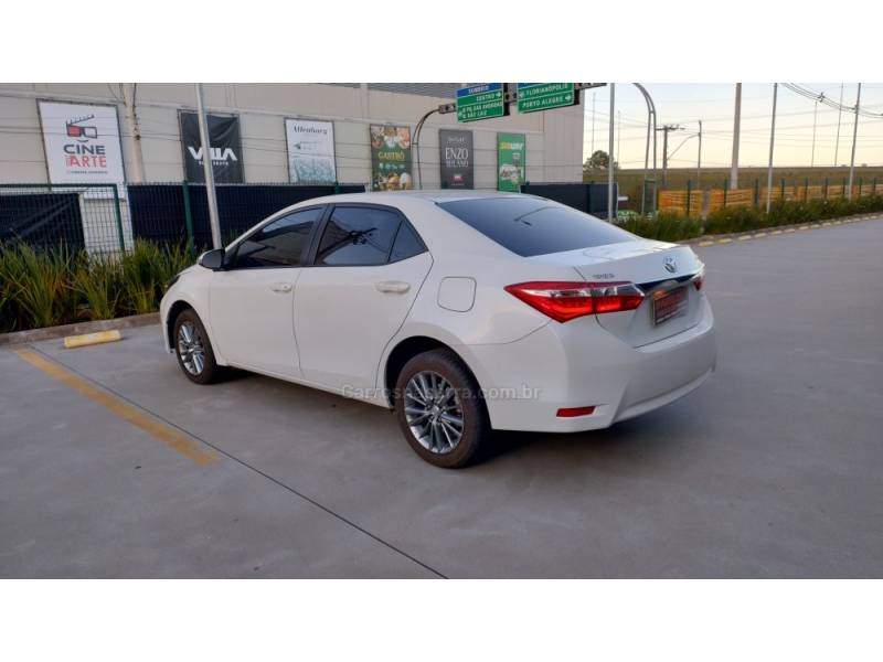 TOYOTA - COROLLA - 2016/2017 - Branca - R$ 92.900,00
