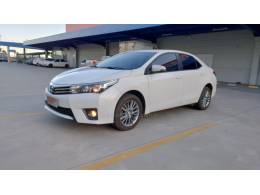 TOYOTA - COROLLA - 2016/2017 - Branca - R$ 92.900,00