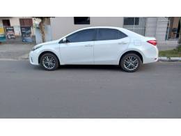 TOYOTA - COROLLA - 2016/2017 - Branca - R$ 92.900,00