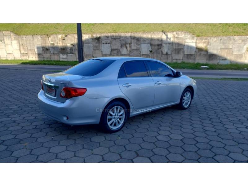 TOYOTA - COROLLA - 2009/2010 - Prata - R$ 58.900,00