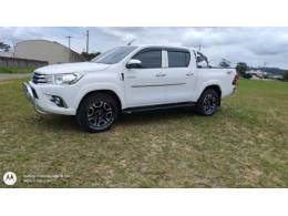 TOYOTA - HILUX - 2020/2020 - Branca - R$ 190.000,00