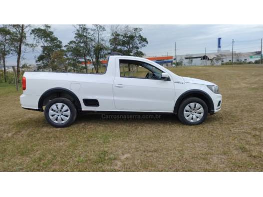 VOLKSWAGEN - SAVEIRO - 2017/2018 - Branca - R$ 55.000,00