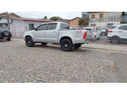 TOYOTA - HILUX - 2010/2010 - Prata - R$ 90.000,00