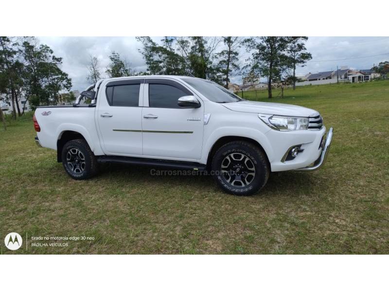 TOYOTA - HILUX - 2020/2020 - Branca - R$ 190.000,00