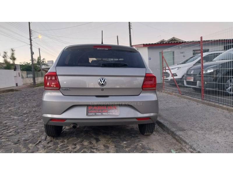 VOLKSWAGEN - GOL - 2017/2018 - Cinza - R$ 44.900,00