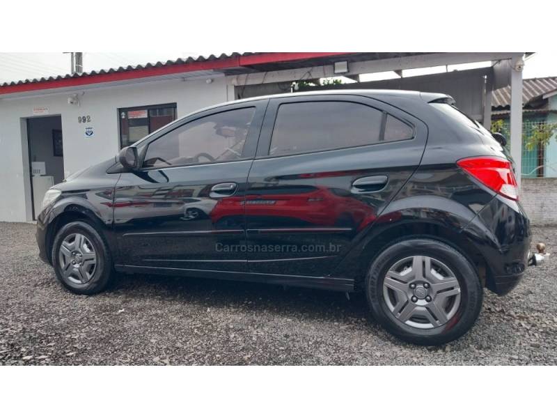 CHEVROLET - ONIX - 2014/2015 - Preta - R$ 43.900,00