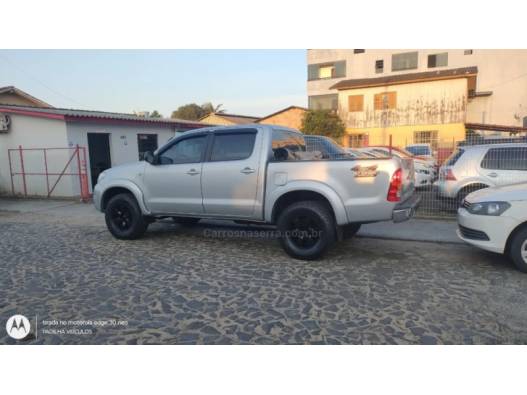 TOYOTA - HILUX - 2010/2010 - Prata - R$ 85.000,00