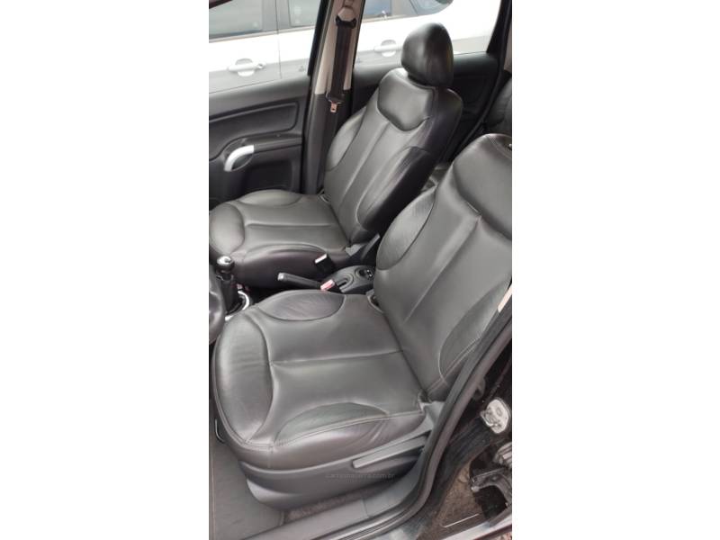 CITROËN - C3 - 2010/2011 - Preta - R$ 25.000,00