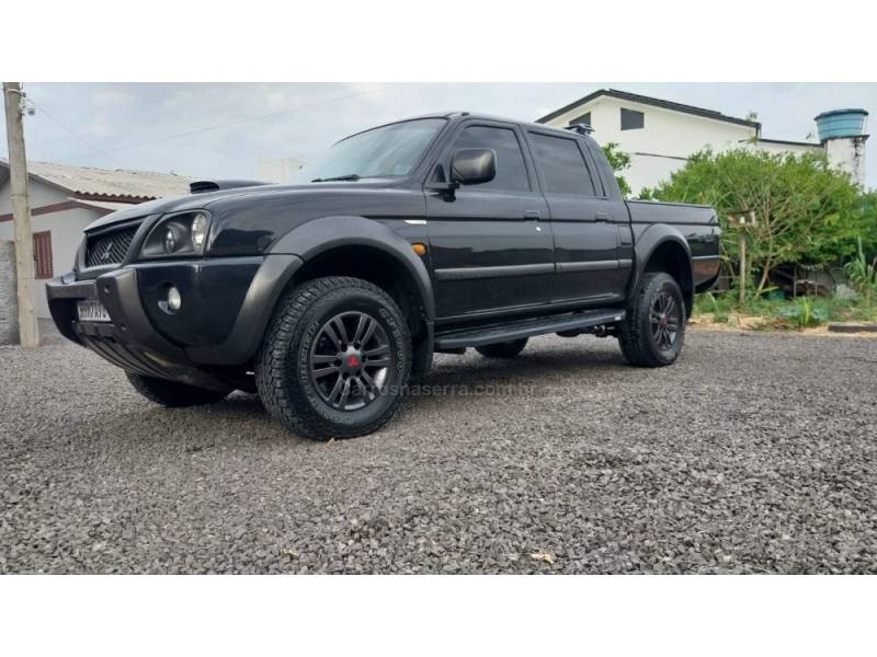 MITSUBISHI - L200 OUTDOOR - 2007/2008 - Preta - R$ 55.900,00